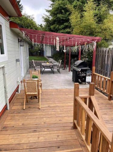 1372 27th St, Oakland CA  94606-3267 exterior