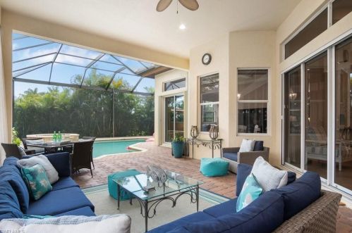 6501 Caldecott Dr, Naples FL  34113-3196 exterior