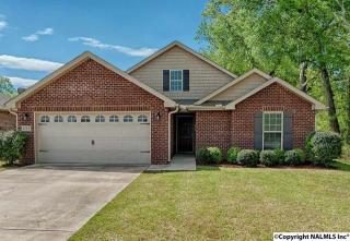 102 Summerset Ln, Huntsville, AL 35811-8567