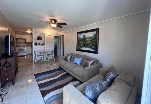 5222 Mccarty St, Naples, FL 34113-8737