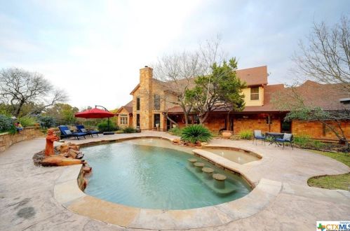 9460 Hodge Canyon Dr, Salado, TX 76571-6251