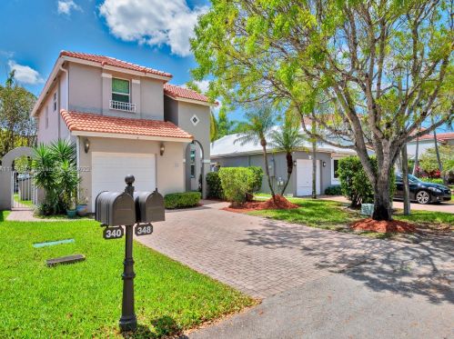 348 107th Ave, Hollywood FL  33026-4068 exterior