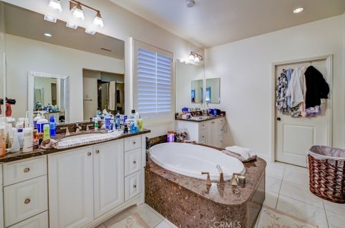 80 Navigator, Irvine CA  92620-3526 exterior