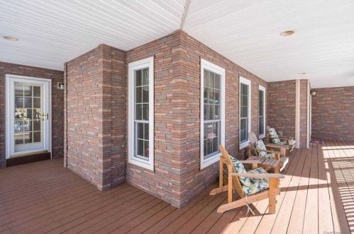 5 Betsy Ross Ct, South Setauket, NY 11720-4612