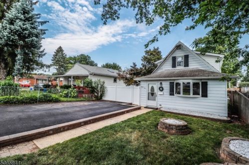 1510 North St, Manville, NJ 08835-1567