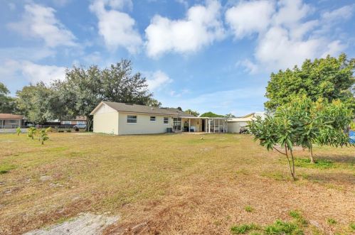 7723 Trent St, Orlando FL  32807-8538 exterior