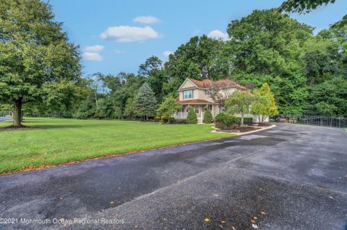 305 Bartley Rd, Jackson Twp NJ  08527-1166 exterior