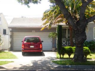 2744 Tyler St, Long Beach, CA 90810-1337