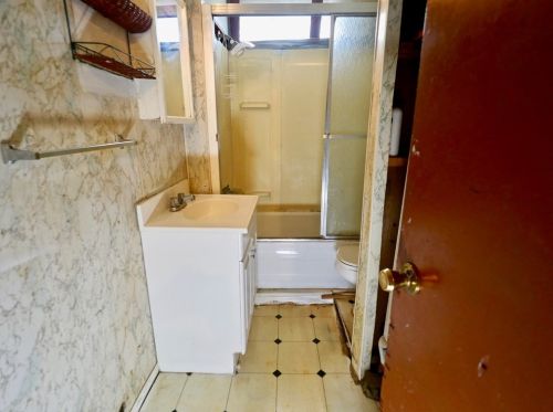 359 13 Ave, Whitaker PA  15120-1405 exterior