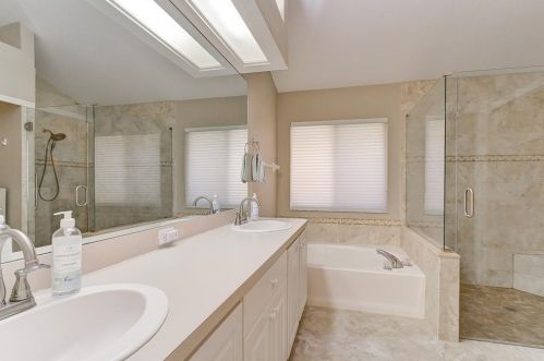 18912 Place Marquette, Lutz FL  33558-5312 exterior