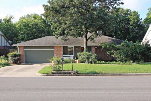 6218 75th St, Tulsa, OK 74136-6919