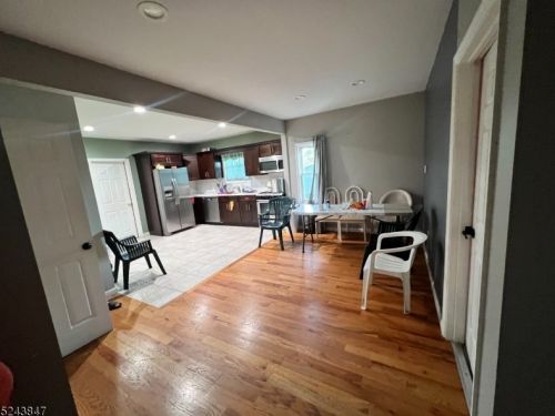 26 38 St, Irvington NJ 07111-1203 exterior