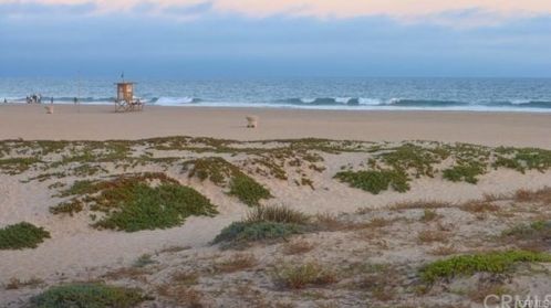 7304 Oceanfront, Newport Beach CA  92663-1727 exterior