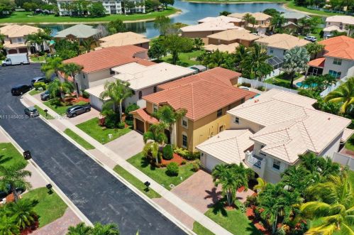 6681 Hannah Cv, West Palm Beach, FL 33411-6433