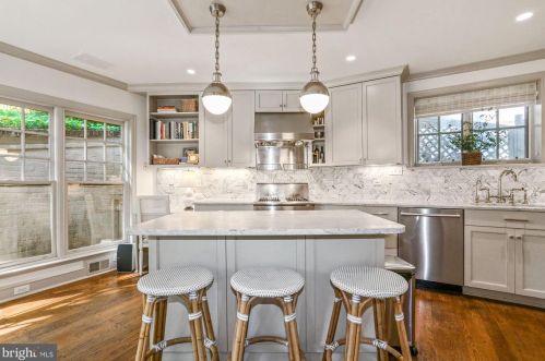 4520 Dexter St, Washington DC 20007-1018 exterior