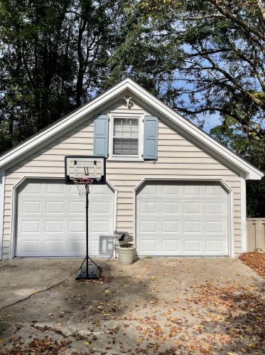 1168 Farm Quarter Rd, Mount Pleasant SC  29464-9543 exterior