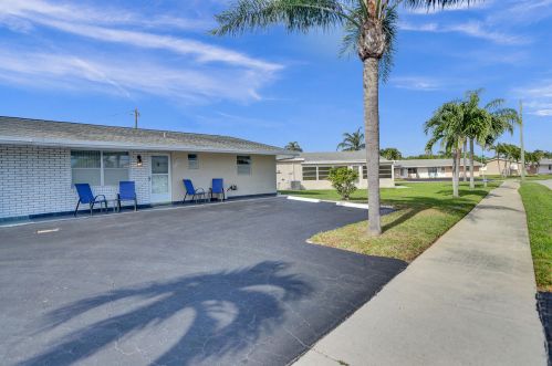 2748 Ponce De Leon Blvd, Delray Beach, FL 33445-5880