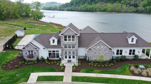 50 1st St, Oakmont, PA 15139-2155