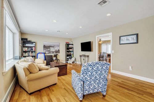 74 Venice Dr, Bricktown NJ  08723-6977 exterior