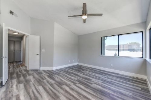 9262 Mapleview Way, Elk Grove CA  95758-5007 exterior