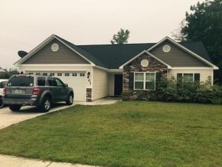 407 Hidden Oaks Dr, Jacksonville, NC 28546-9681
