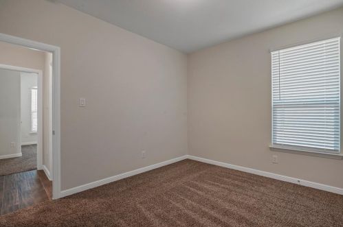 900 Nelson Pl, Burleson TX  76028-6834 exterior