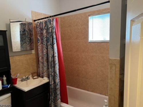 65 Grove St, Bloomfield NJ  07003-5648 exterior