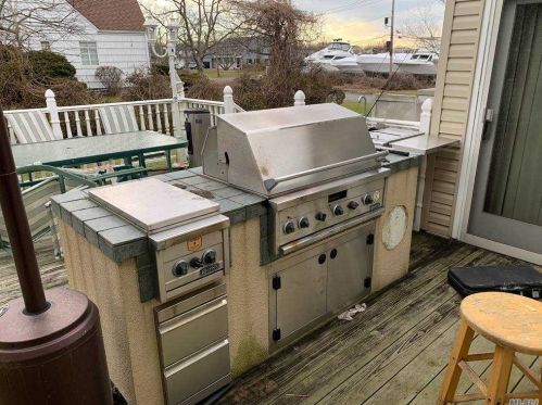 192 Hickory Rd, Woodsburgh NY  11598 exterior