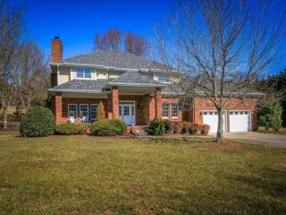 1001 Darby Ct, Kingsport, TN 37660-7235