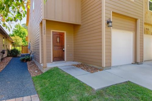 12960 Orion Ln, Conroe, TX 77318-5975