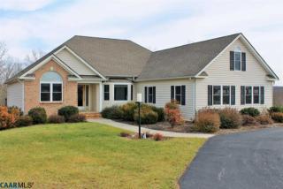 1435 Chickadee Ln, Scottsville, VA 24590-4051