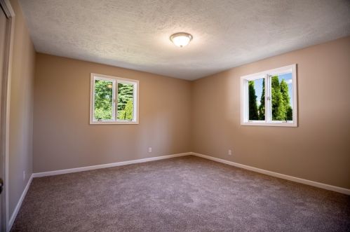 60 Wick Ave, Hermitage PA  16148-1811 exterior