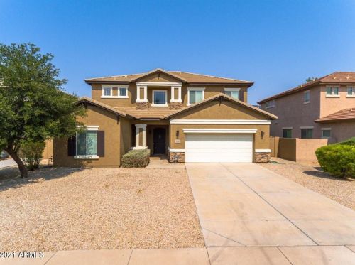 3037 Sunnyvale Ave, Gilbert AZ  85295-7659 exterior