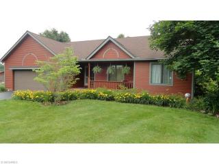 18 Manning Rd, Mogadore, OH 44260-9524