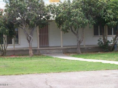 2221 1st St, Bakersfield, CA 93304-2709