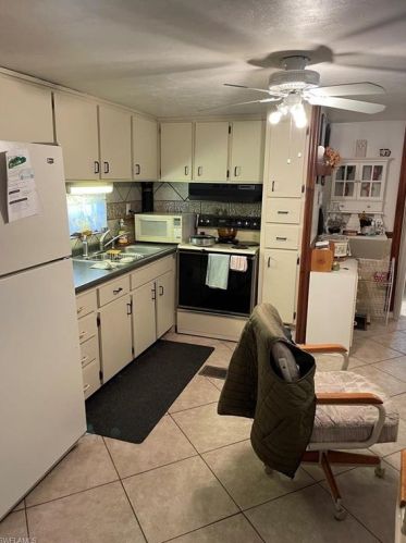 27407 Rue Viauv Ave, Bonita Springs, FL 34135-6021