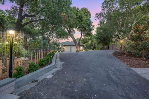 18090 Crystal Dr, Morgan Hill, CA 95037-9450