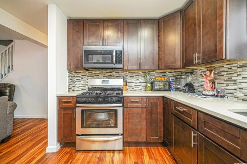 40 State Ave, Wheatley Heights NY  11798-4311 exterior