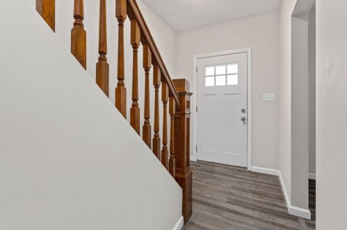 723 Vermont Ave, Glassport, PA 15045-1526