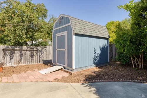 2355 Maria Luz Ct, Santa Rosa CA  95401-6432 exterior