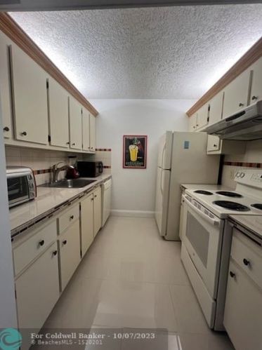 1301 134th Way, Hollywood FL  33027-1855 exterior