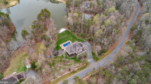 7905 Waterford Dr, Spotsylvania VA  22551-2204 exterior