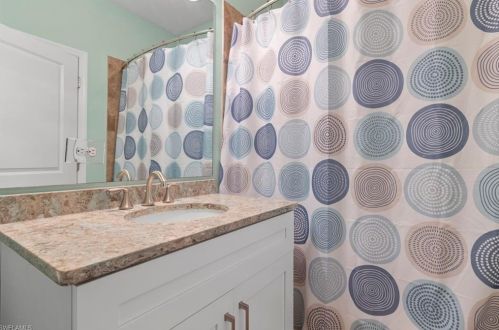 7698 Bristol Cir, Naples FL  34120-0697 exterior