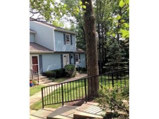 204 Shakerdale Rd, Cincinnati, OH 45242-4408