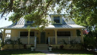 9770 Riverview Dr, Sebastian, FL 32976-3123