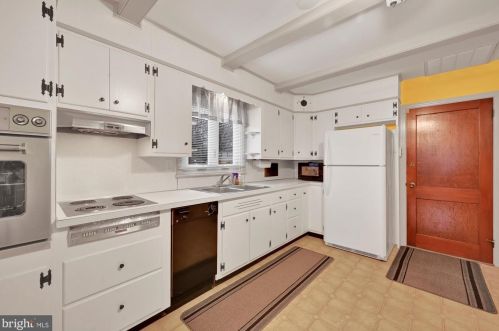 121 Lemon St, Ephrata PA  17522-2313 exterior