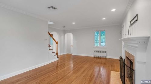87 Wayne Ave, River Edge NJ  07661-1836 exterior
