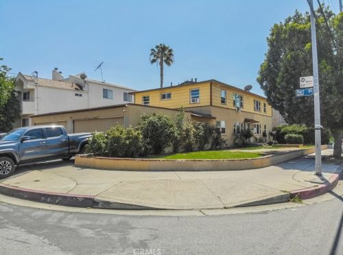 6940 Woodley Ave, Van Nuys, CA 91406-4863