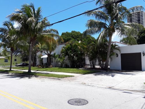 5510 Spruce Ave, West Palm Beach, FL 33407-2624
