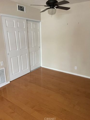 25019 Peachland Ave, Santa Clarita CA  91321-2527 exterior